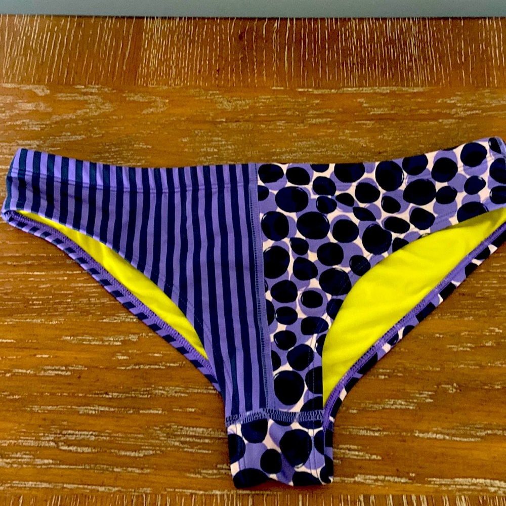Roxy Bottoms